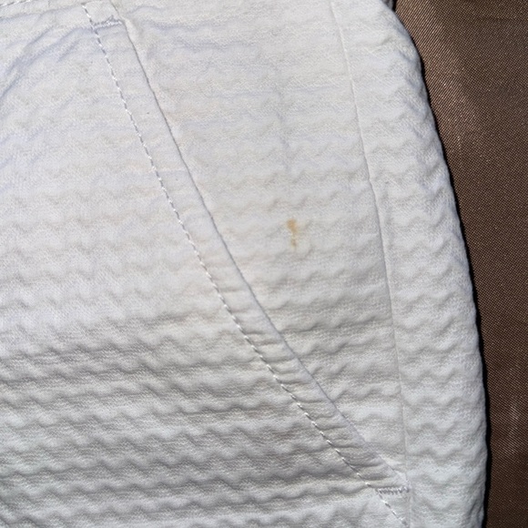 Lilly Pulitzer Buttercup Scallop Shorts Resort White Wave Jacquard Waffle Fabric - Picture 7 of 16